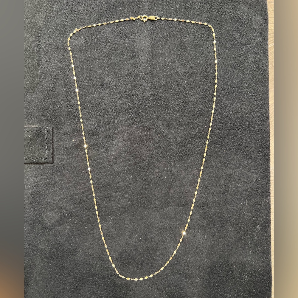 Elegant 10k Yellow Gold Chain Necklace